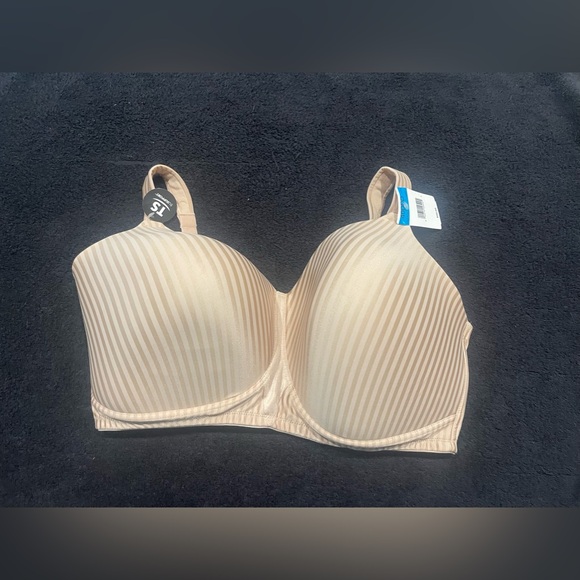 Playtex Smooth Wirefree Bra Secrets Perfectly Seamless No-Slip Comfort Sz 40 DDD - Picture 2 of 6